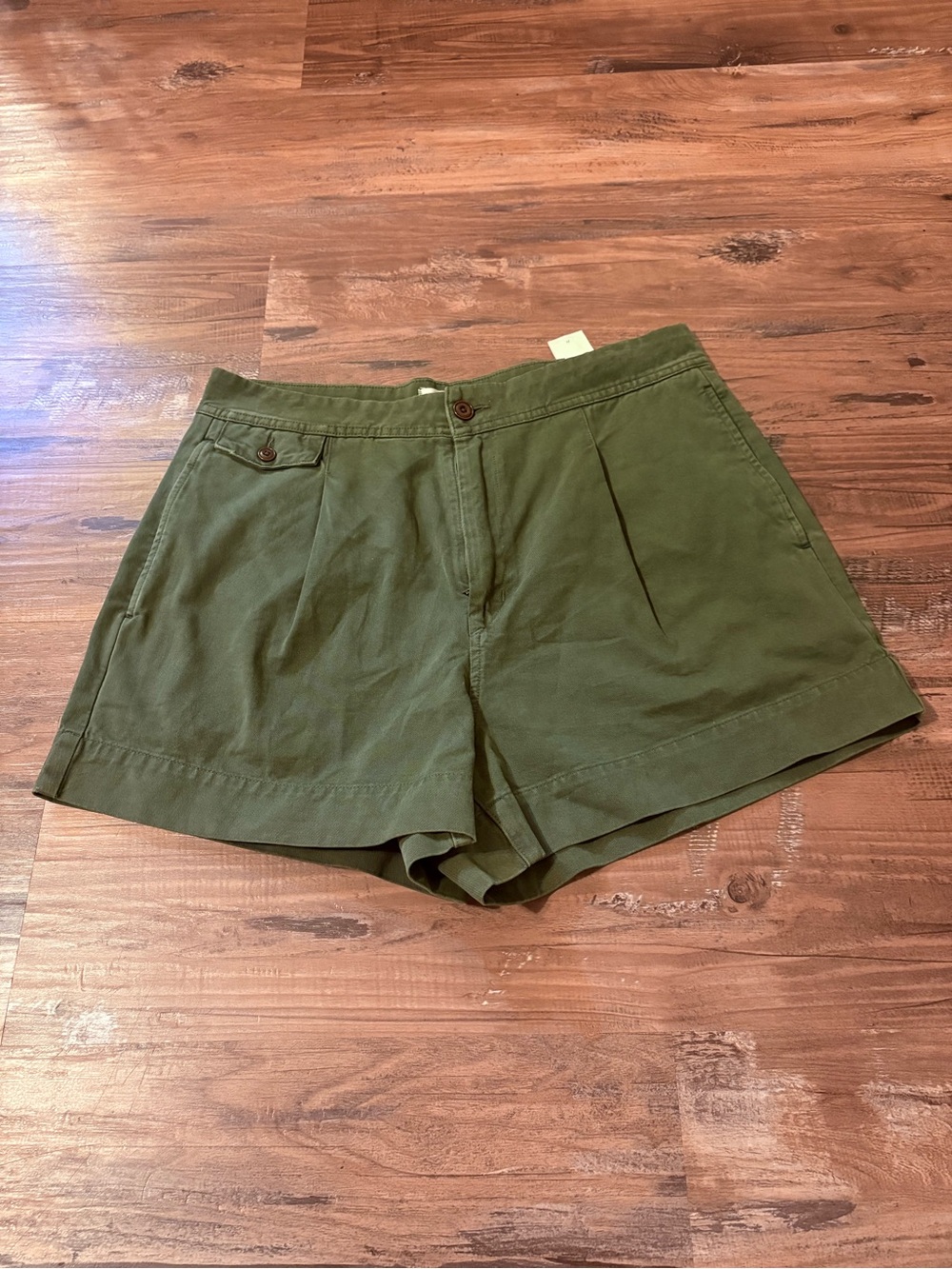American Eagle AE77 Olive Green High-Waist Pleated Shorts